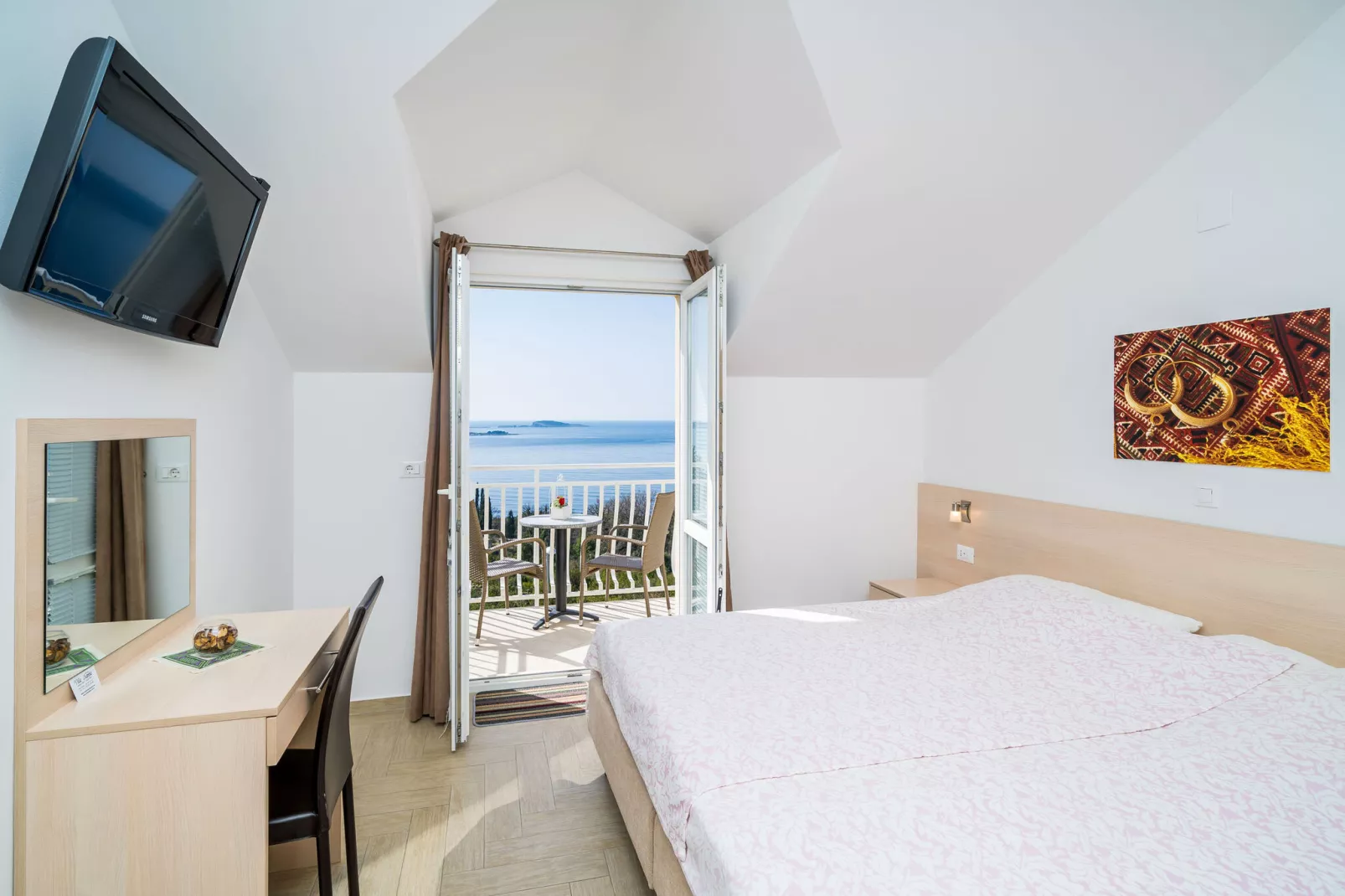 Villa Samba - Standard One-Bedroom Apartment with Balcony and Sea View-Bedroom