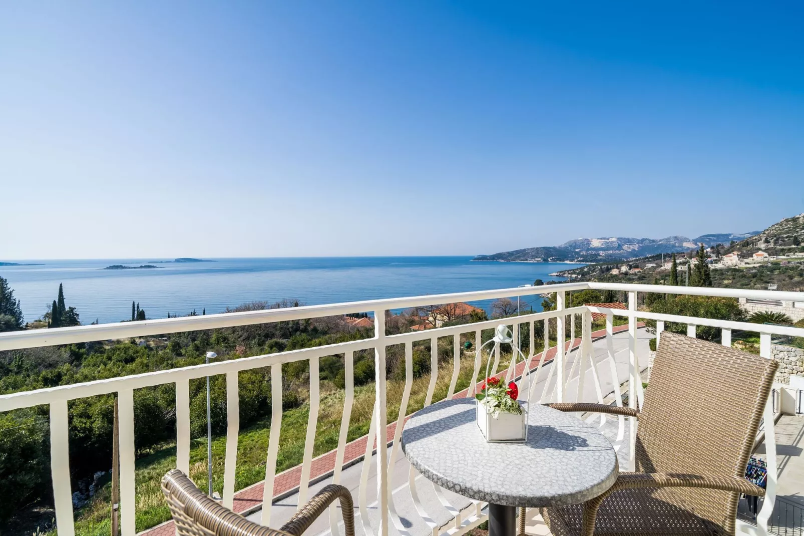 Villa Samba - Standard One-Bedroom Apartment with Balcony and Sea View-Terrace balcony