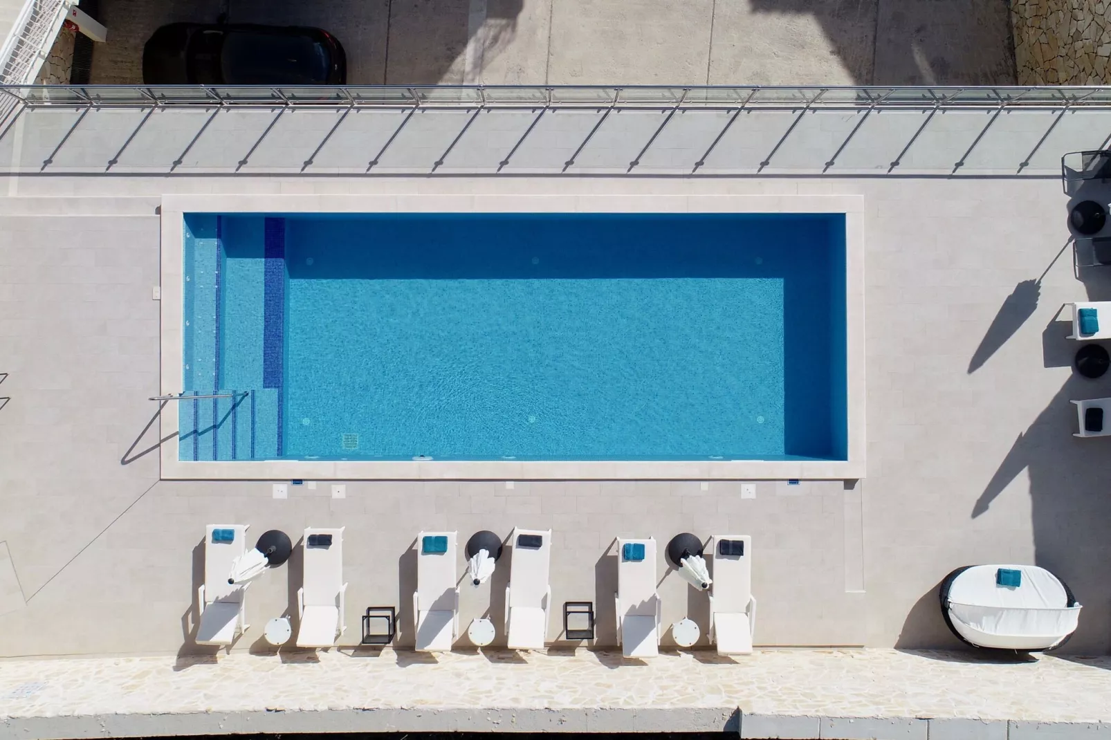 Villa Samba- Premium One-Bedroom Apartment with Balcony and Sea View-Pool