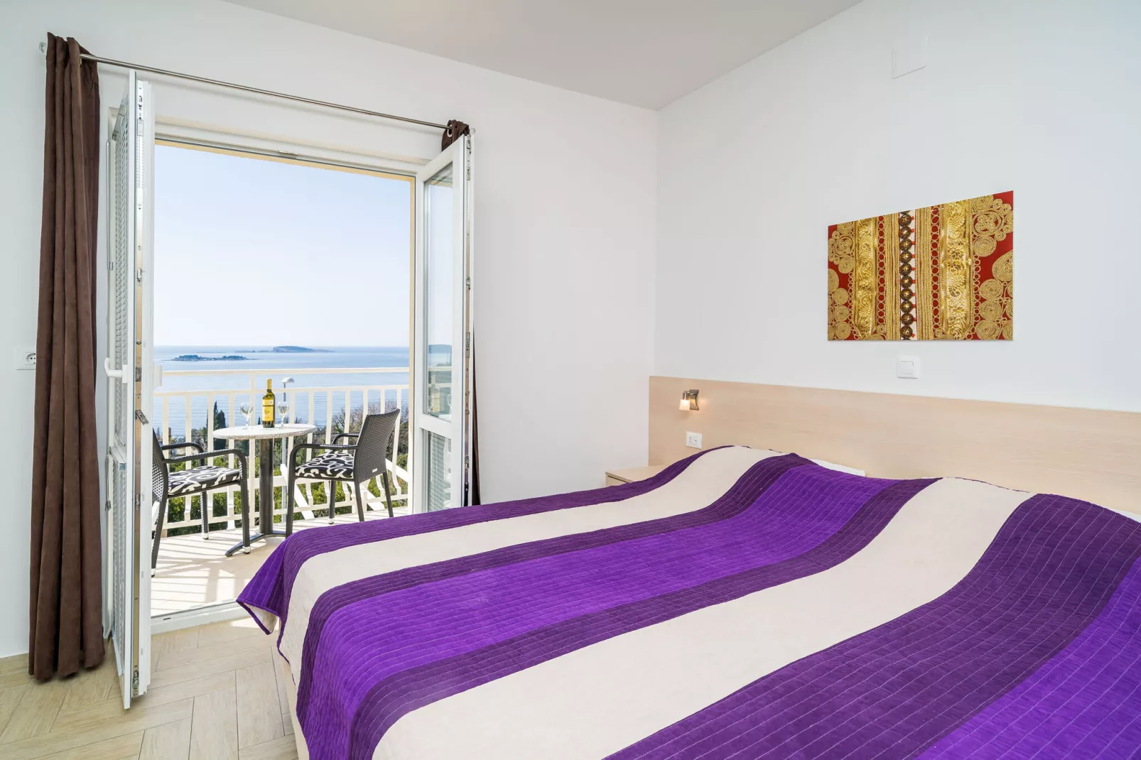 Villa Samba - Comfort One Two-Bedroom Apartment with Balcony and Sea View - gasi se-Bedroom