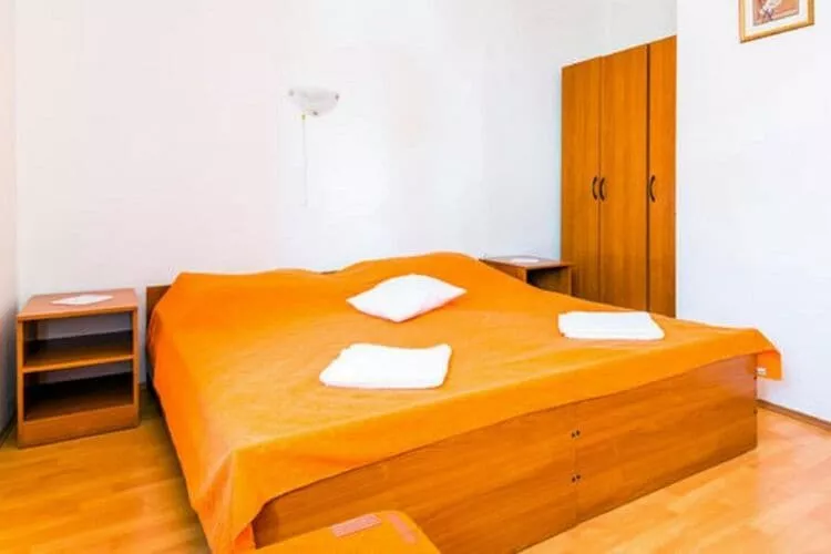 Guest House Fontana - Two Bedroom Apartment with Terrace and Sea View-Bedroom