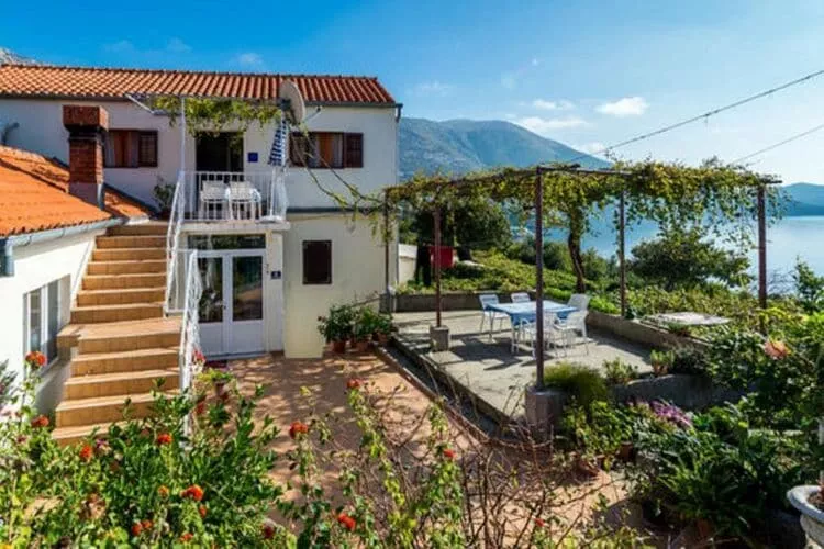 Guest House Fontana - Two Bedroom Apartment with Terrace and Sea View-Outdoor