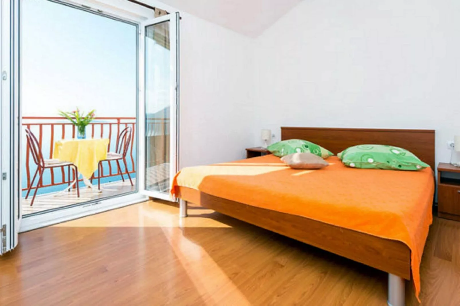Guest House Fontana - Standard One Bedroom Apartment with Balcony and Sea View-Bedroom