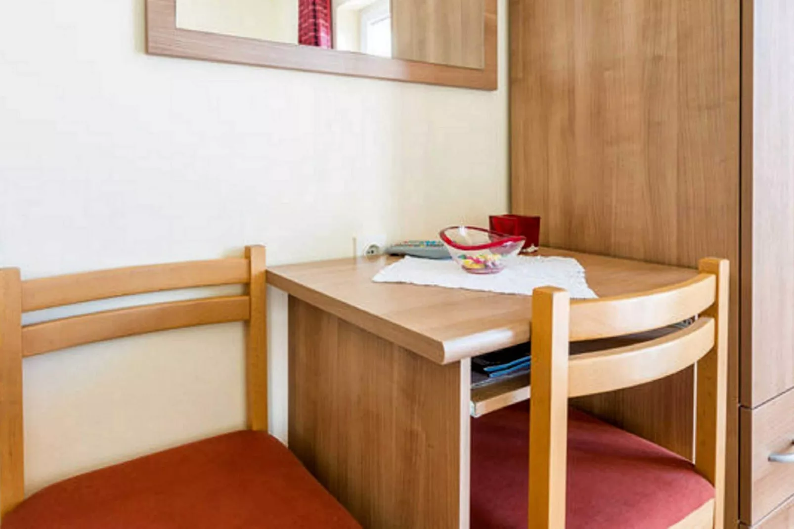 Guest House Fontana - One Bedroom Apartment with Balcony and Sea View-Schlafzimmer