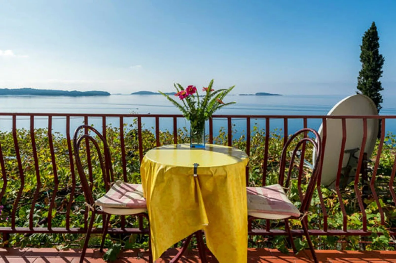 Guest House Fontana - One Bedroom Apartment with Balcony and Sea View-Terrassenbalkon