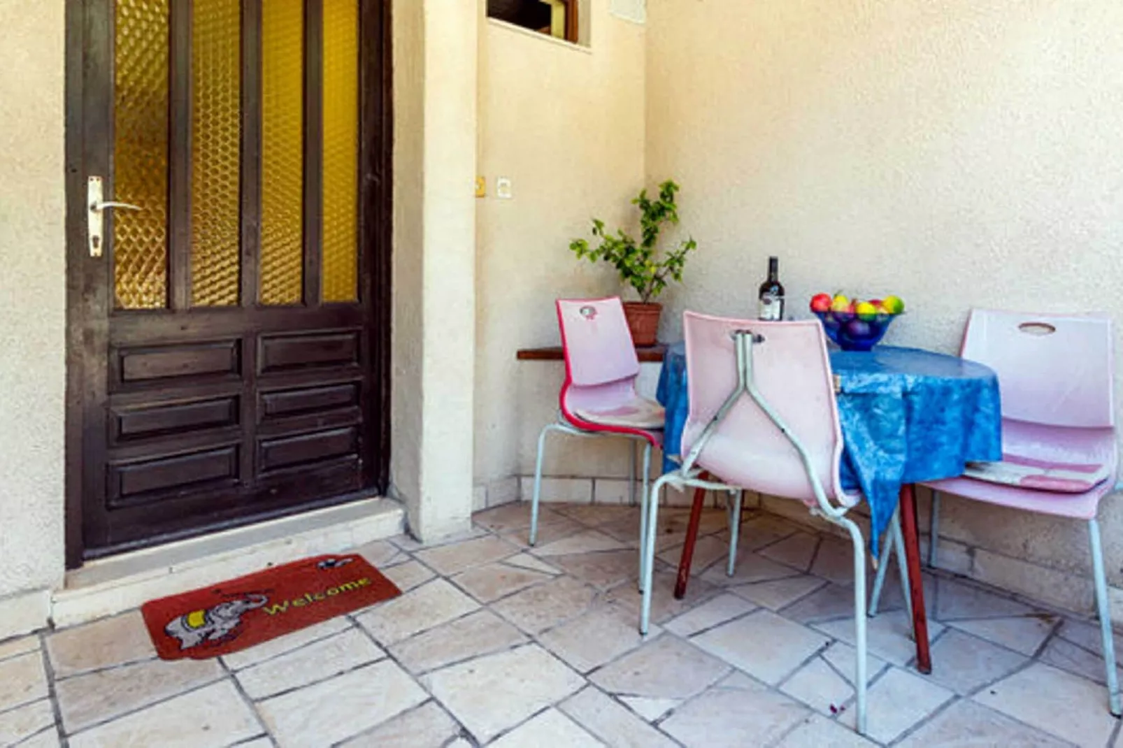 Guest House Fontana - One Bedroom Apartment with Balcony and Sea View-Außenbereich
