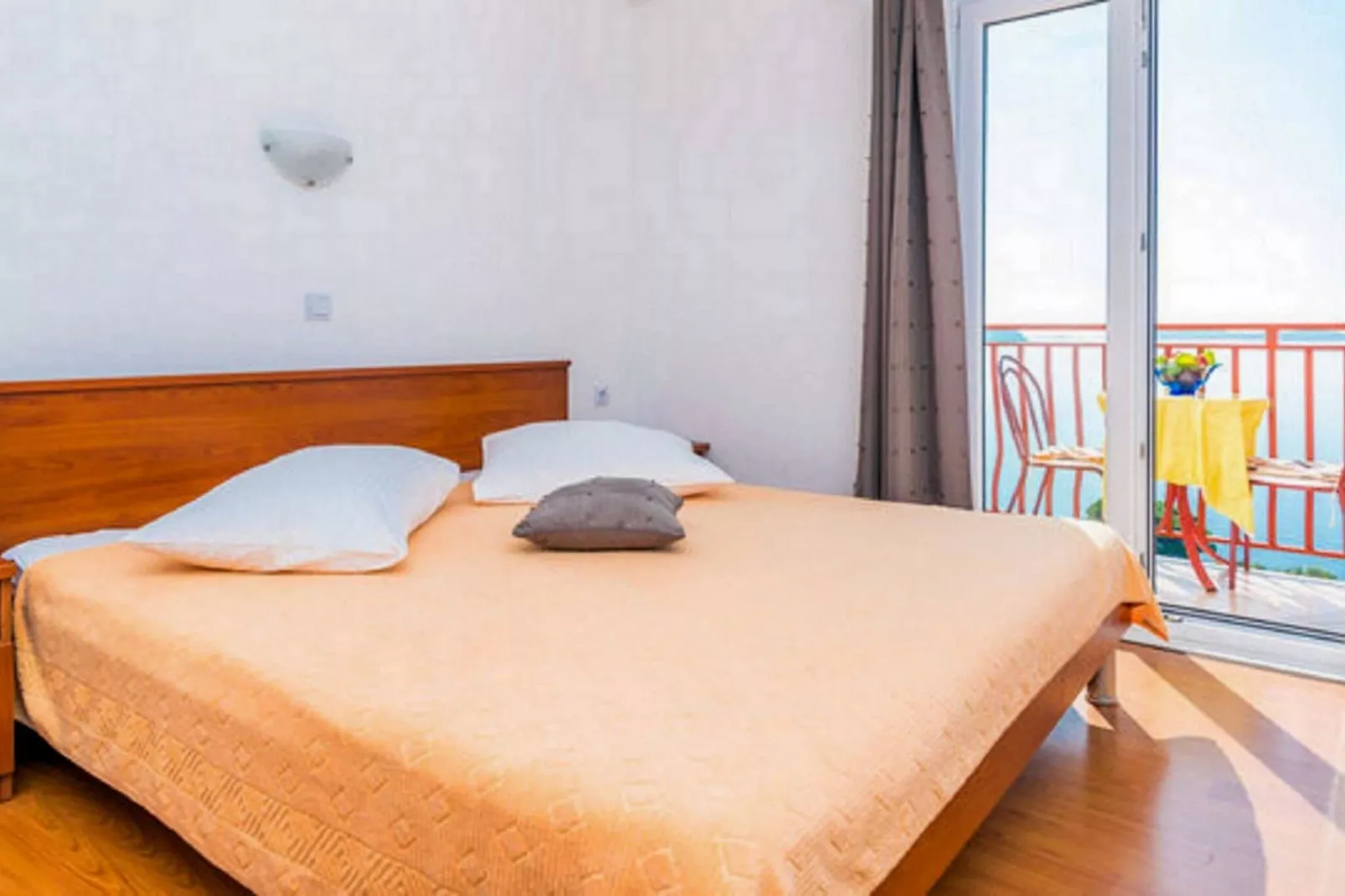 Guest House Fontana -  Studio Apartment with Sea View (2 Adults)-Schlafzimmer