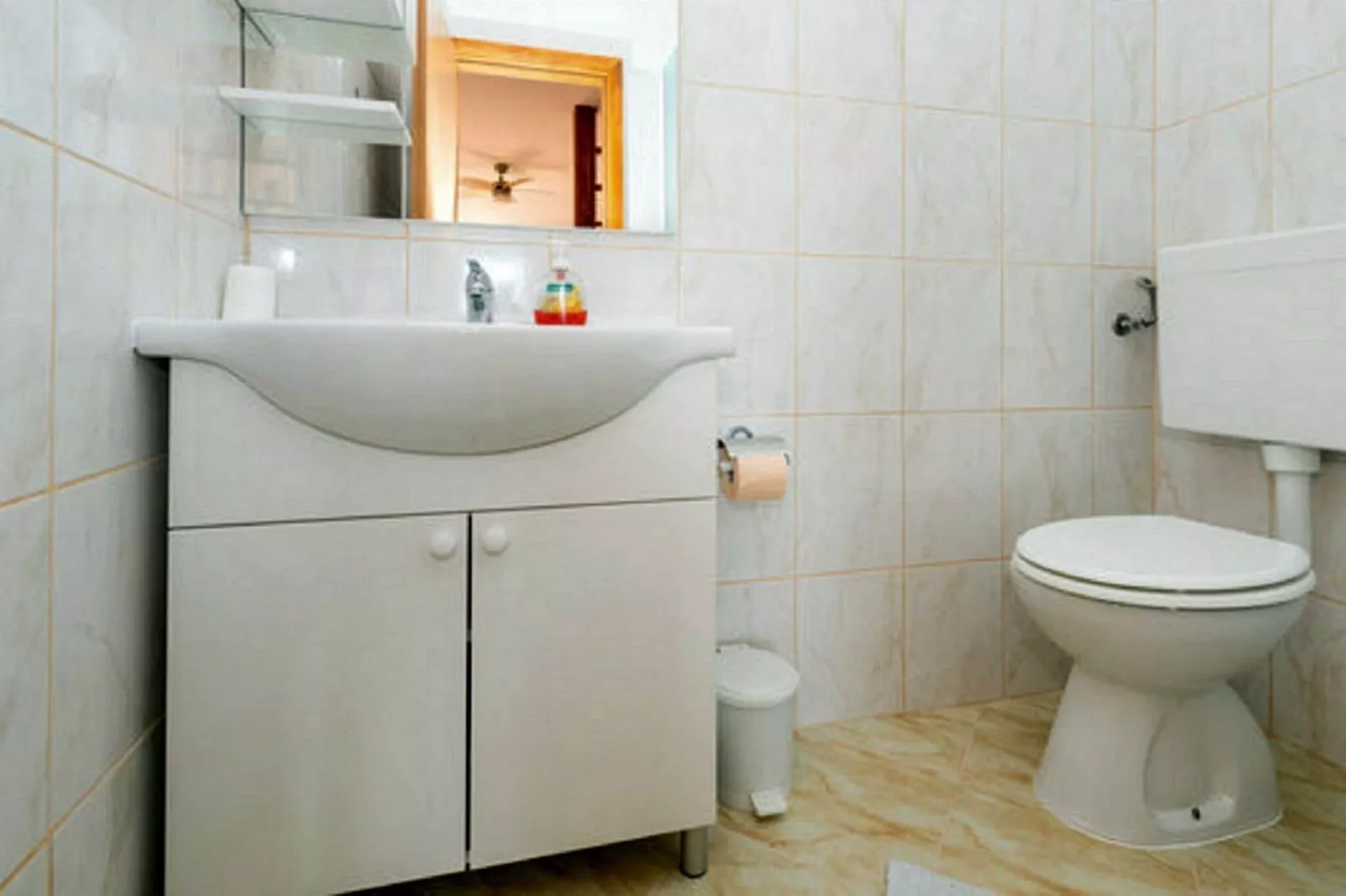Guest House Fontana -  Studio Apartment with Sea View (2 Adults)-Badezimmer