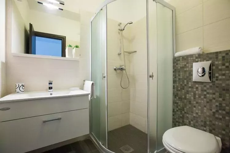 Villa Mia - Standard One Bedroom Apartment With Balcony-Salle de bain