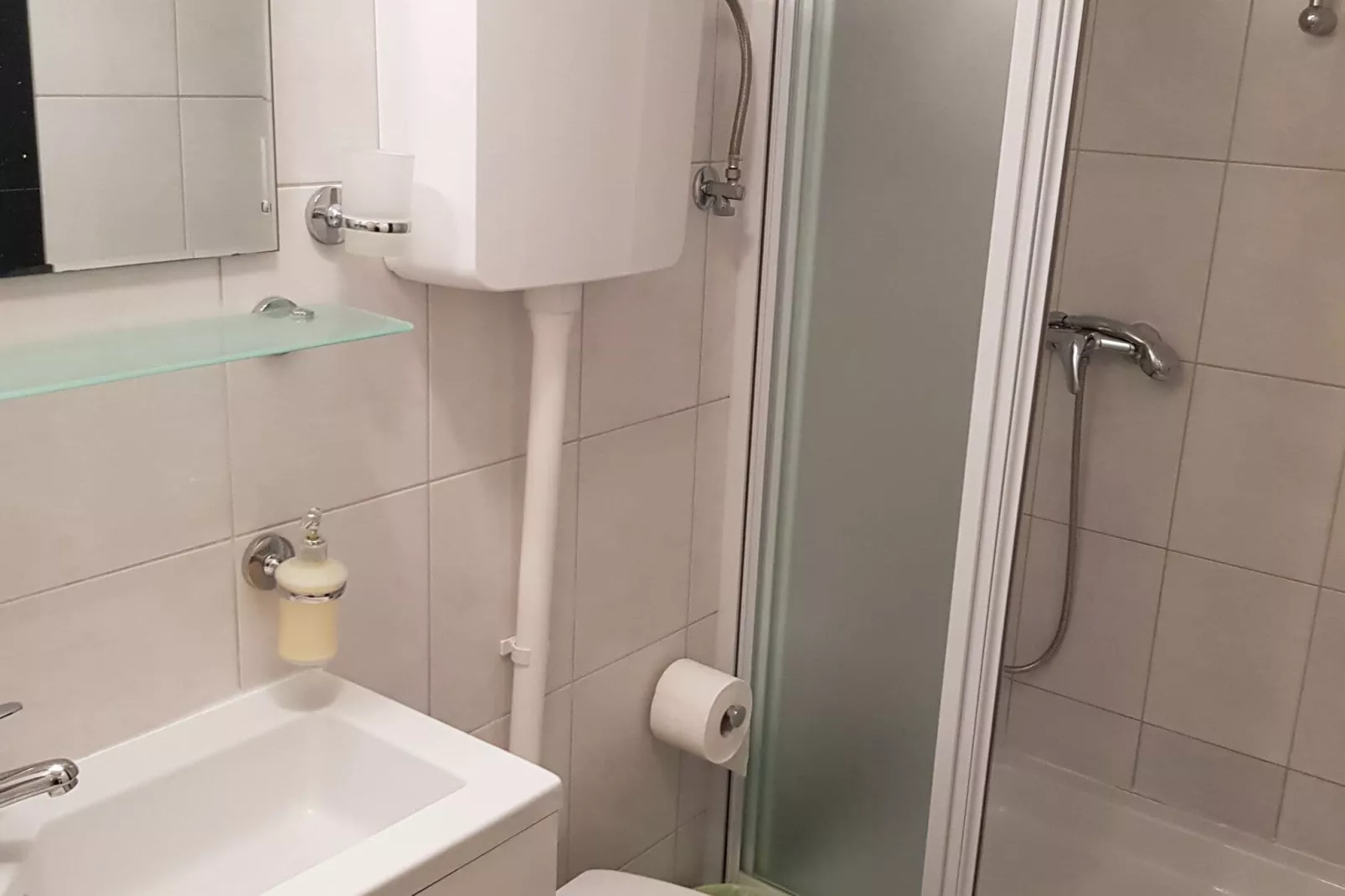 Apartments Minerva - Superior One Bedroom Apartment (A3)-Bathroom