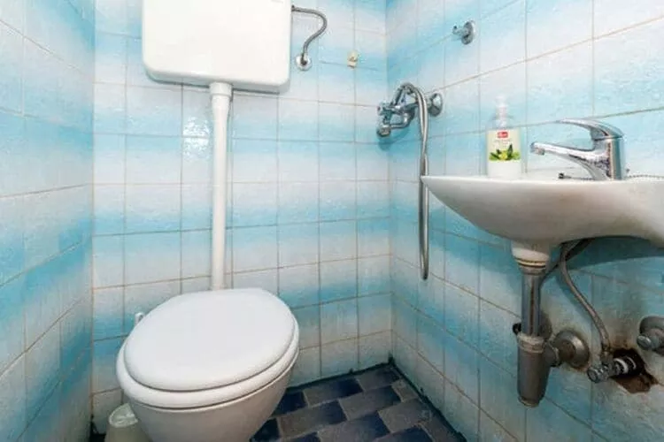 Rooms Kisic - Two-Bedroom Apartment-Bathroom