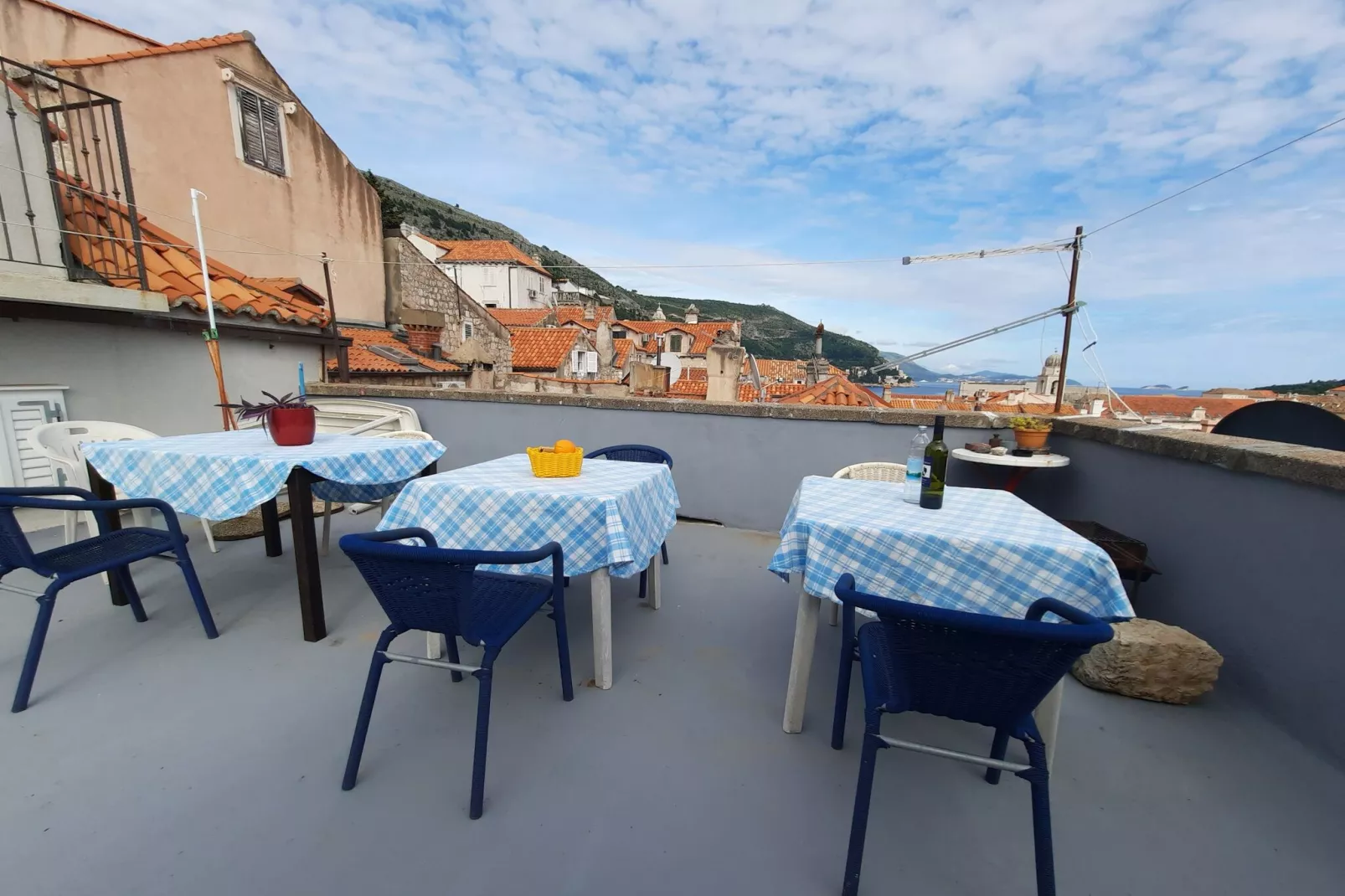 Rooms Kisic - Twin Room with Shared Bathroom-Terrace