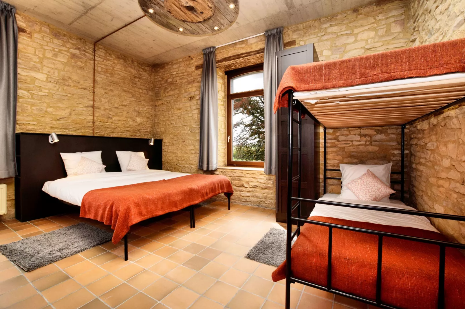 La grémille 29 personnes-Schlafzimmer
