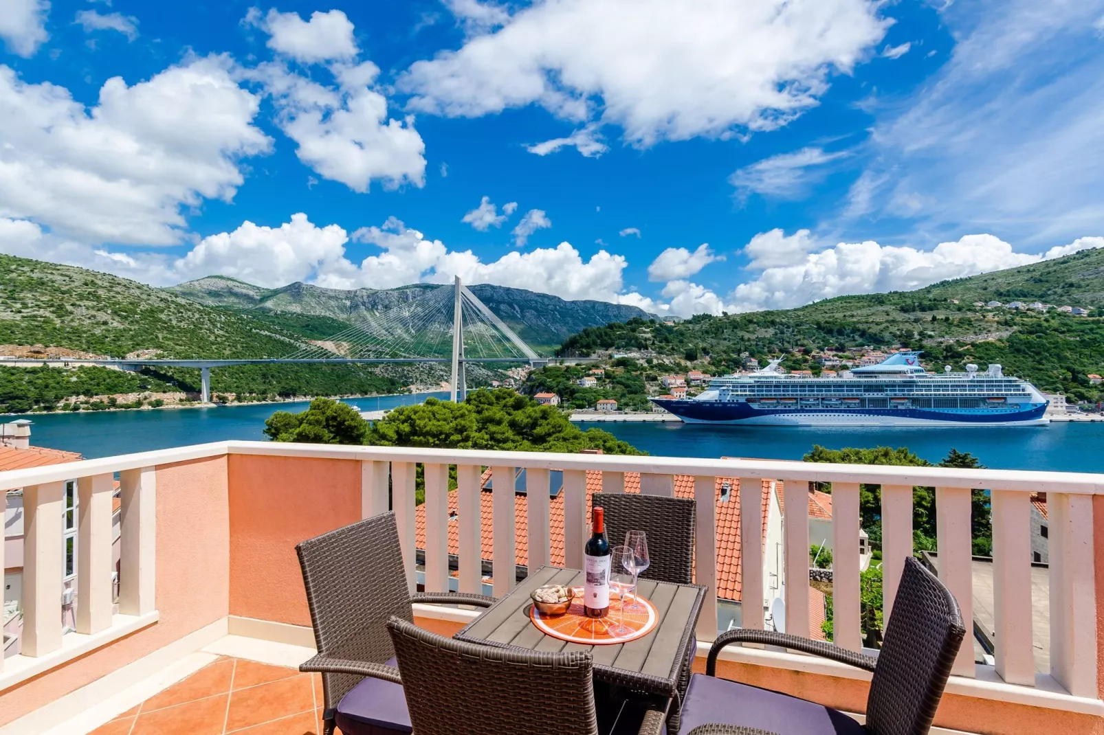 Guest House Avdic - Superior Studio Apartment with Balcony and Sea View-Outdoor
