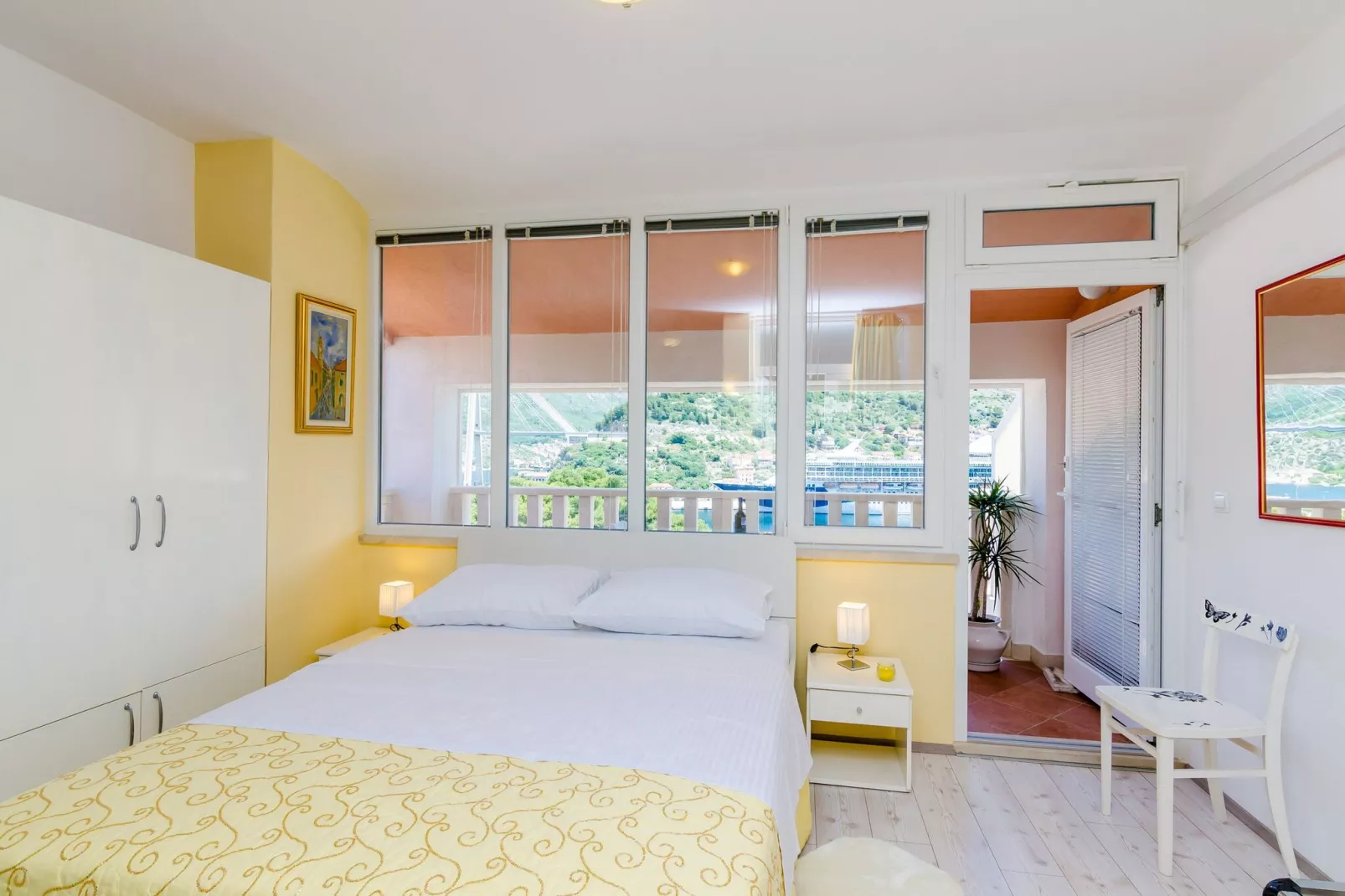 Guest House Avdic - Studio Apartment with Balcony and Sea View-Bedroom