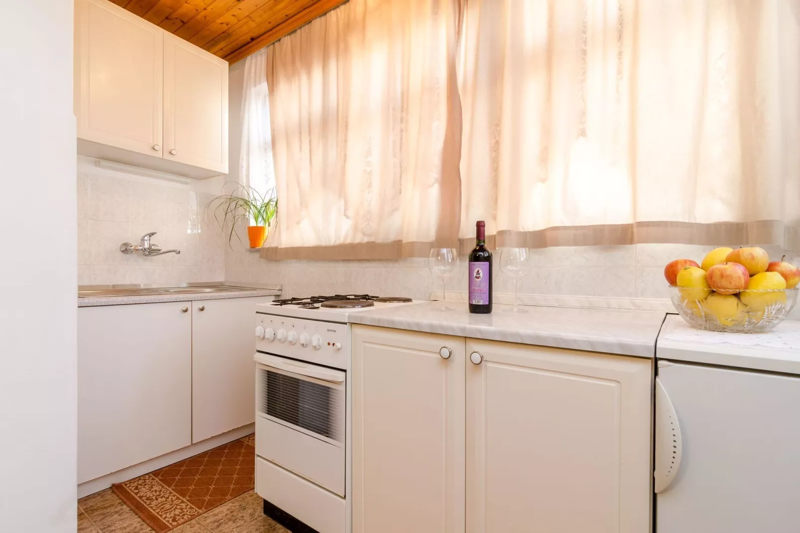 Guest House Vulic - One-Bedroom Apartment-Kitchen