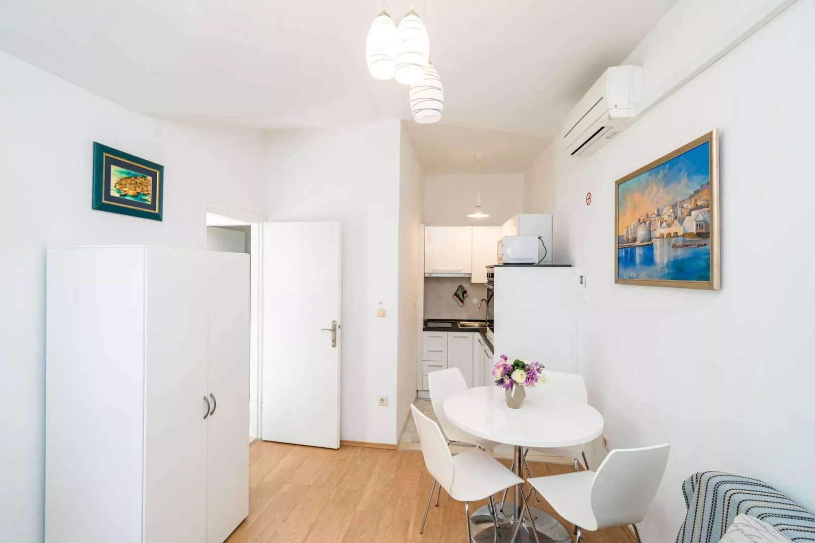 Apartments Vulicevic - Apartment Vulicevic A2 ( free private parking )-Dining room