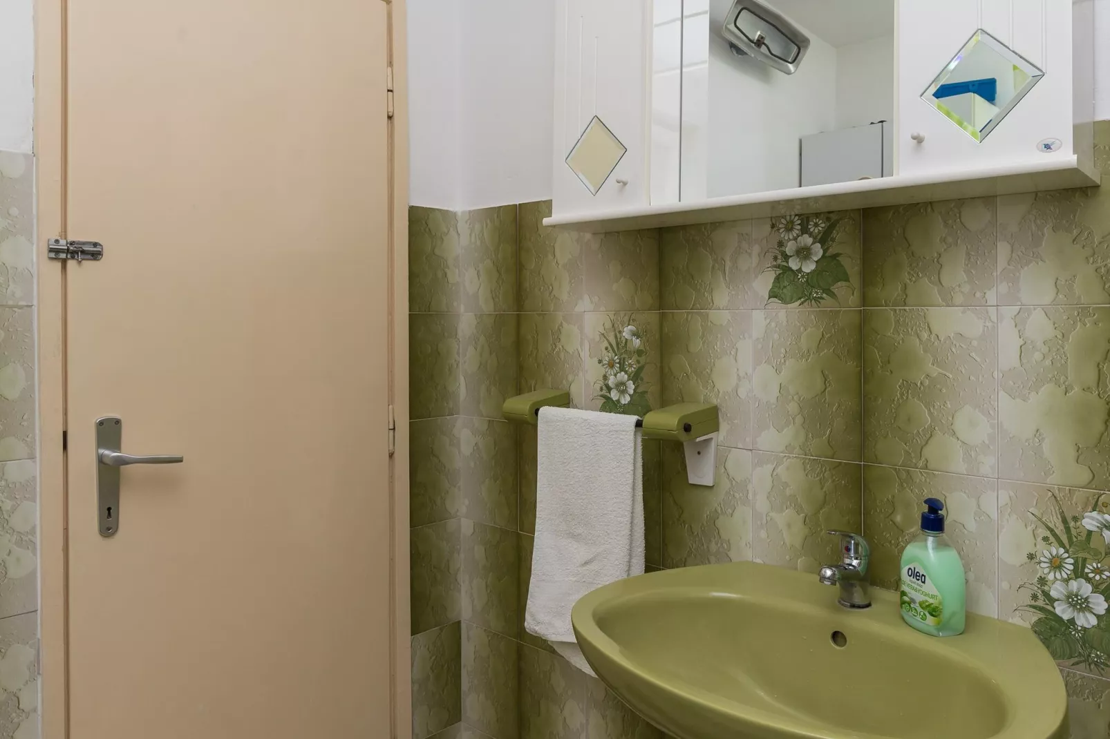 Guest House Vulic - Studio Apartment with Terrace-Bathroom