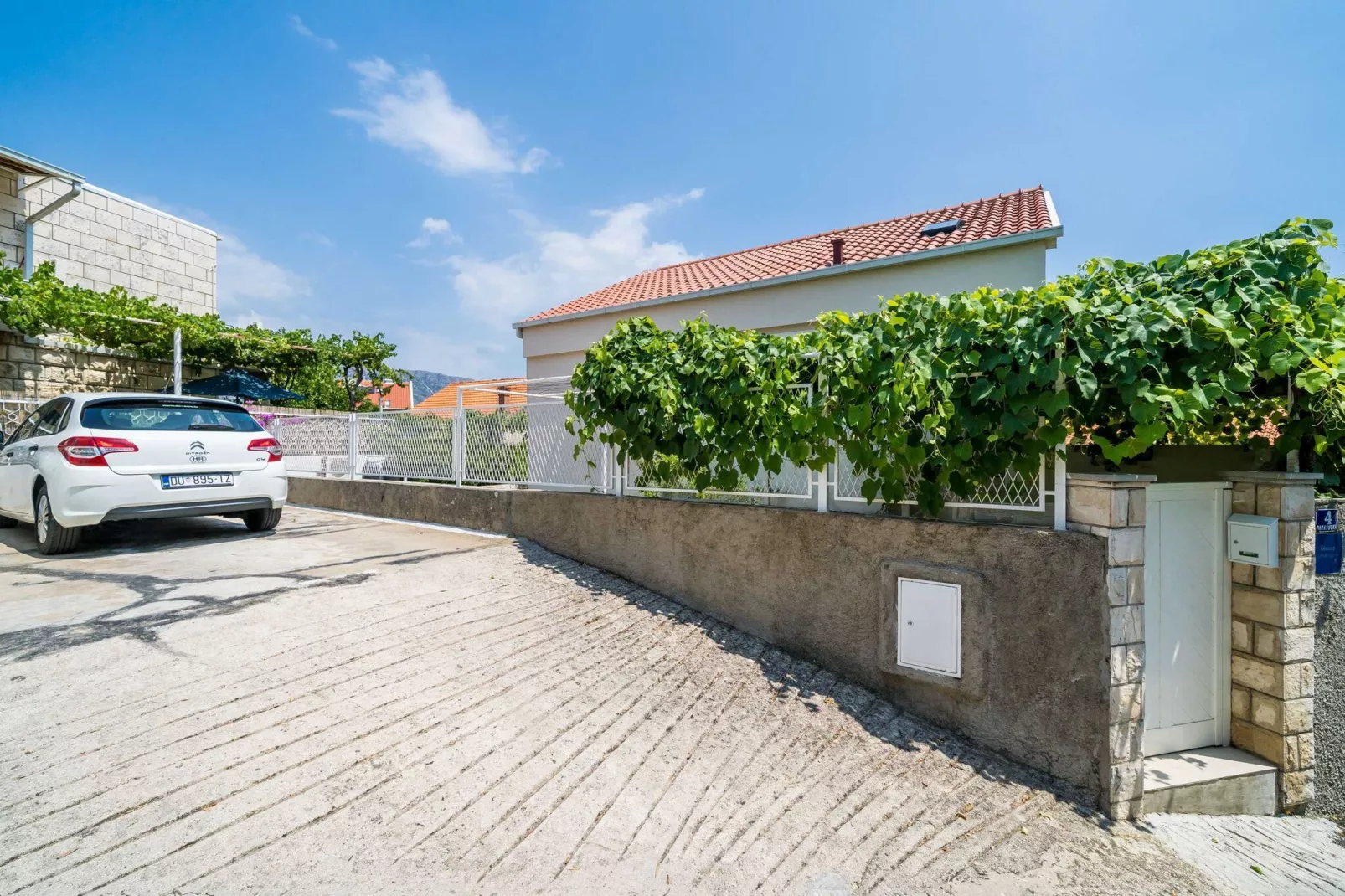 Guest House Vulic - Studio Apartment with Terrace-Outdoor