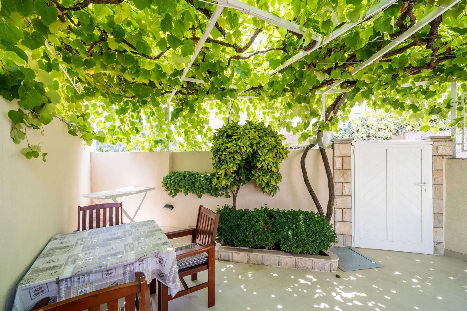 Guest House Vulic - Studio Apartment with Terrace-Terrace