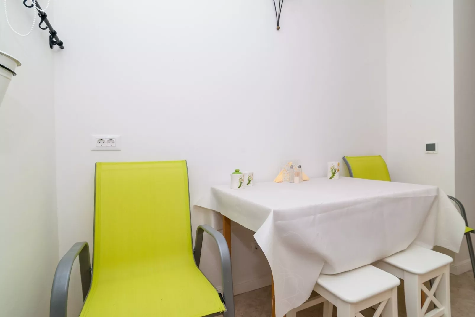 Apartments Carmen & Tosca - Two-Bedroom Apartment with Terrace-Esszimmer