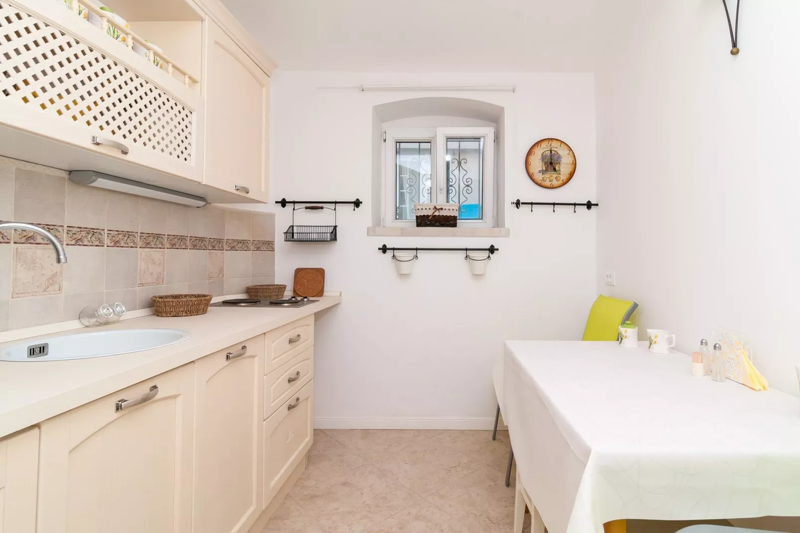 Apartments Carmen & Tosca - Two-Bedroom Apartment with Terrace-Küche