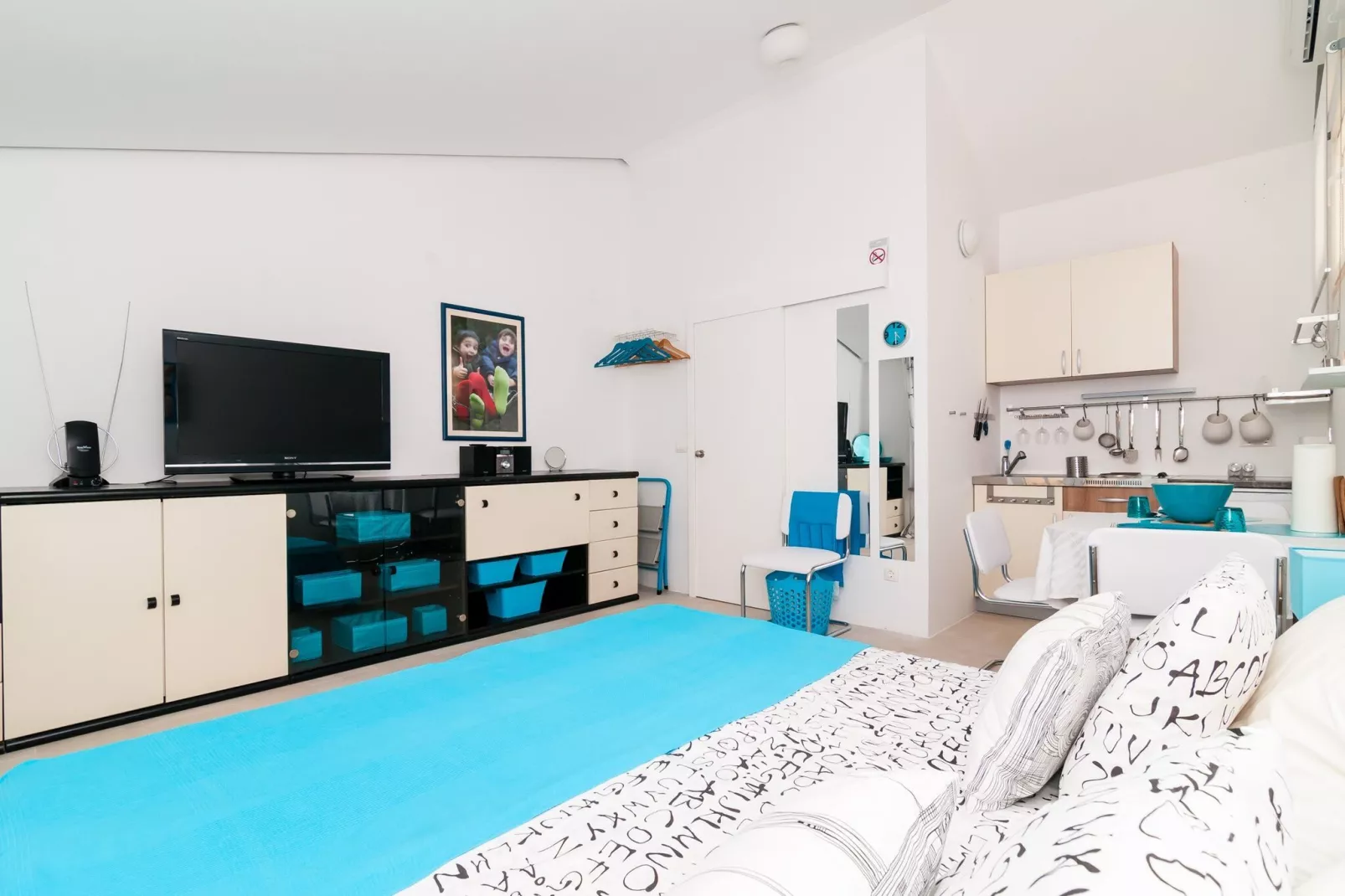 Apartments Carmen & Tosca -Studio with Patio-Chambre