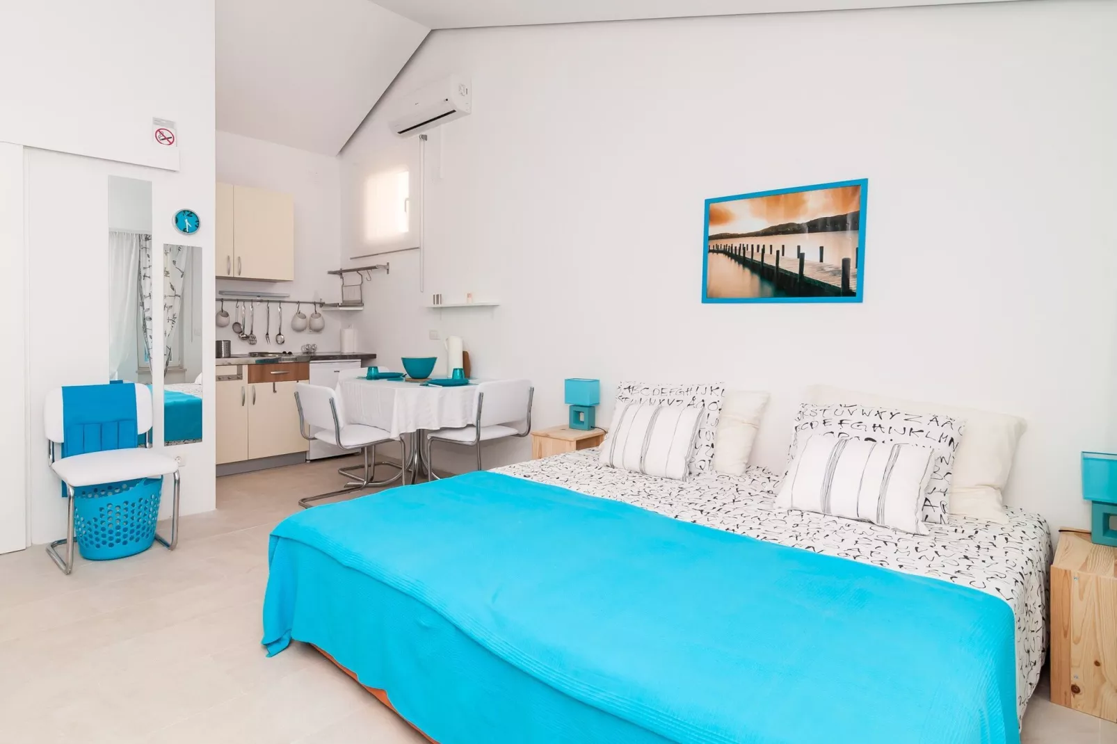 Apartments Carmen & Tosca -Studio with Patio-Chambre