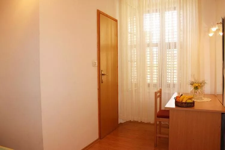 Room Lazareti - Double Room with Shared Terrace-Indoor