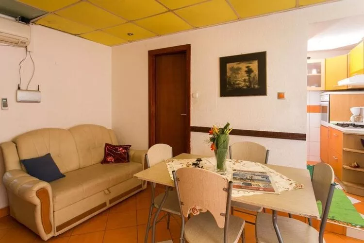 Guest House Barbara - broj 5 - NE RADI!!!!!!!!!!!!!-Kitchen