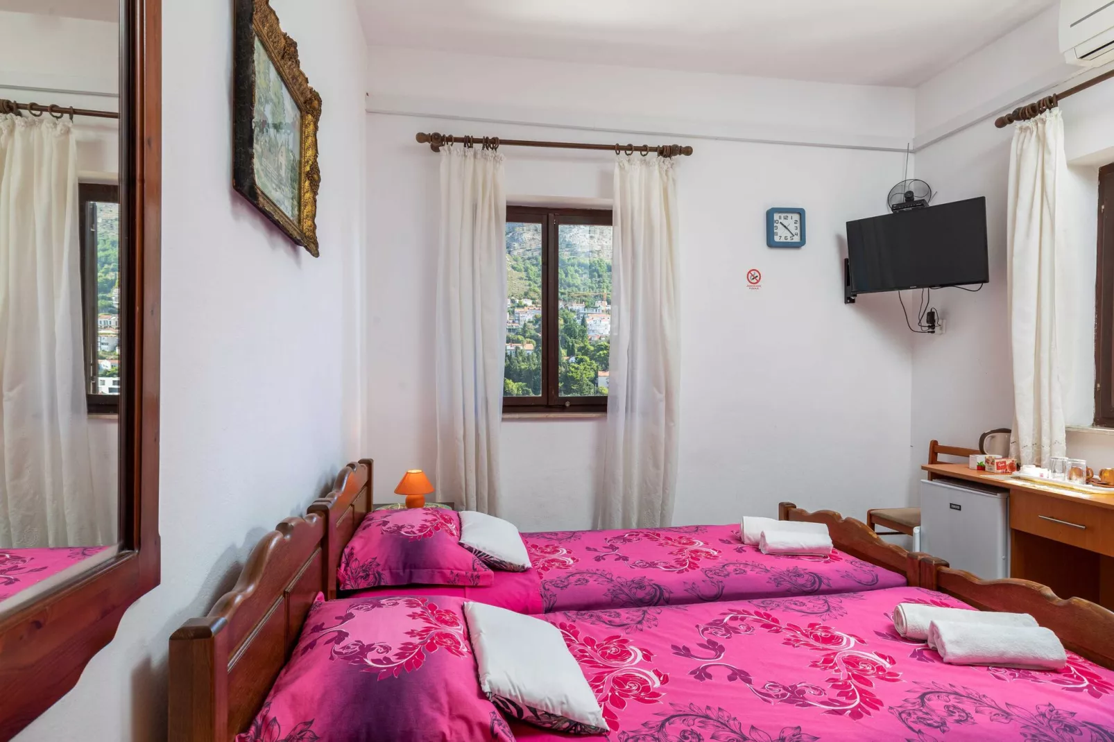 Guest House Cesic - Double Room No4-Intérieur