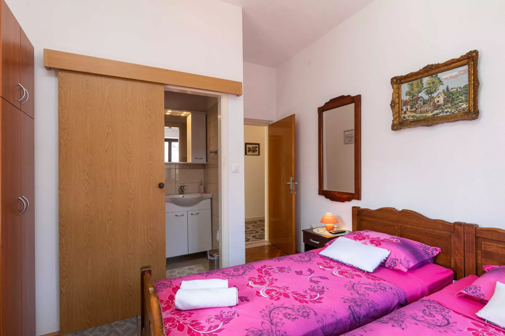 Guest House Cesic - Double Room No4-Intérieur