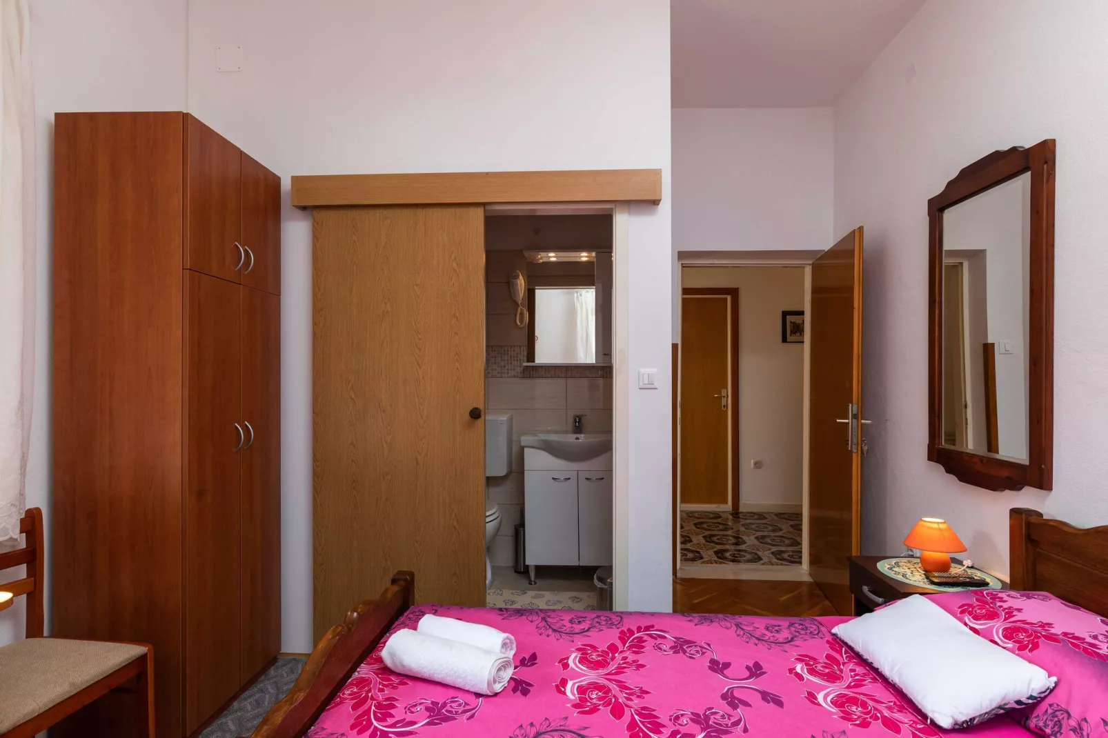 Guest House Cesic - Double Room No4-Intérieur