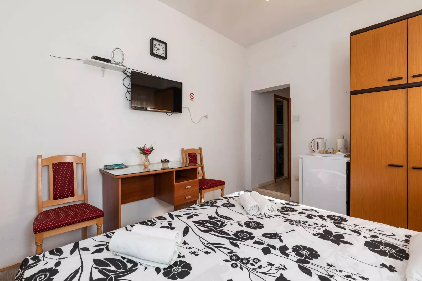 Guest House Cesic - Double Room No6-Chambre