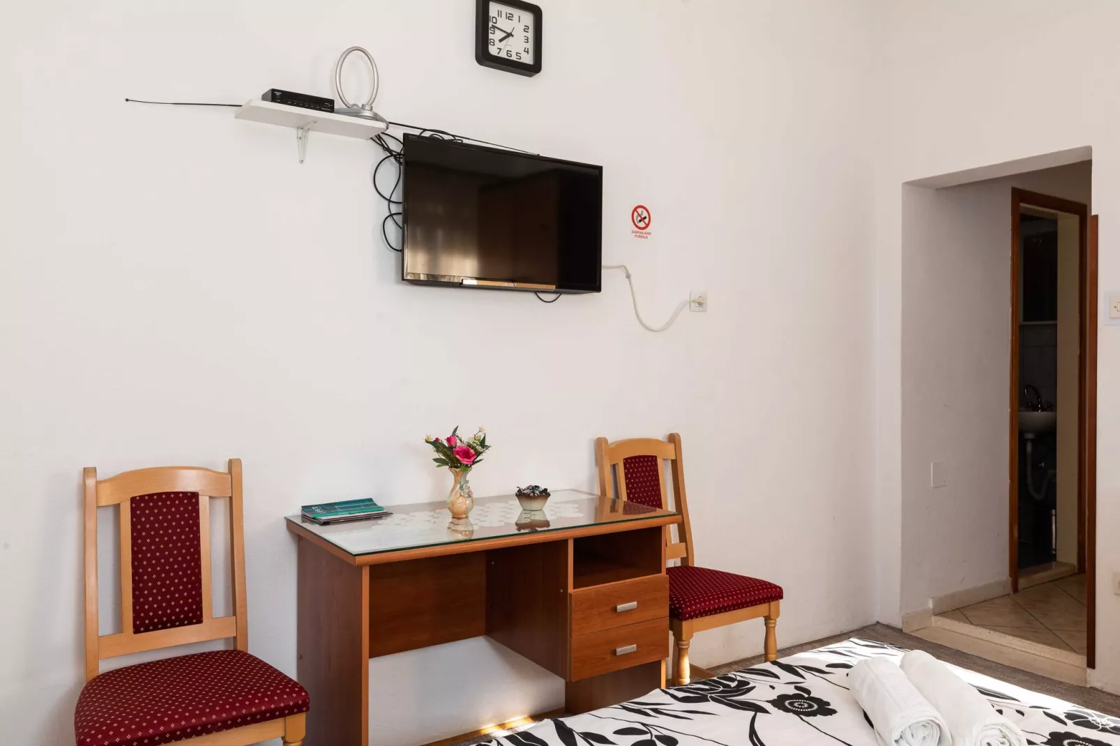 Guest House Cesic - Double Room No6-Chambre