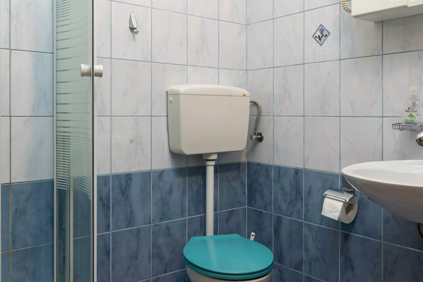 Guest House Cesic - Double Room No6-Salle de bain