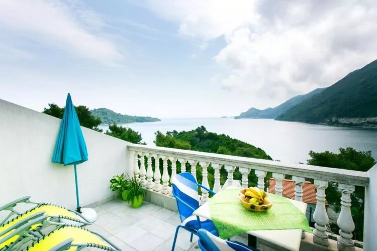 Apartments Laura Mljet - One Bedroom Apartment with Balcony and Sea View-Terrace balcony