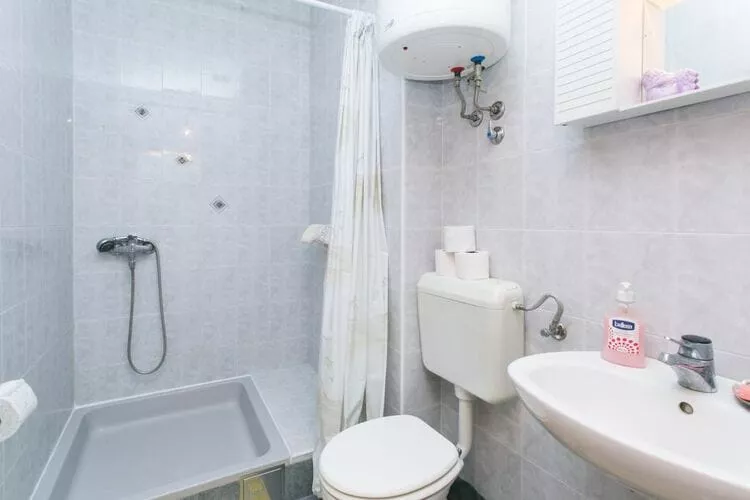 Apartments Laura Mljet - Comfort One Bedroom Apartment with Balcony and Sea View-Salle de bain