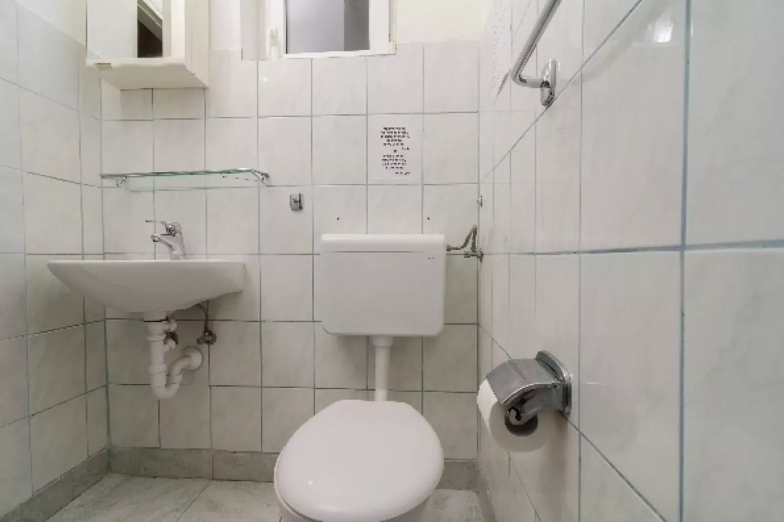 Apartments Franka Saplunara-Double Room with Terrace and Sea View-Bathroom