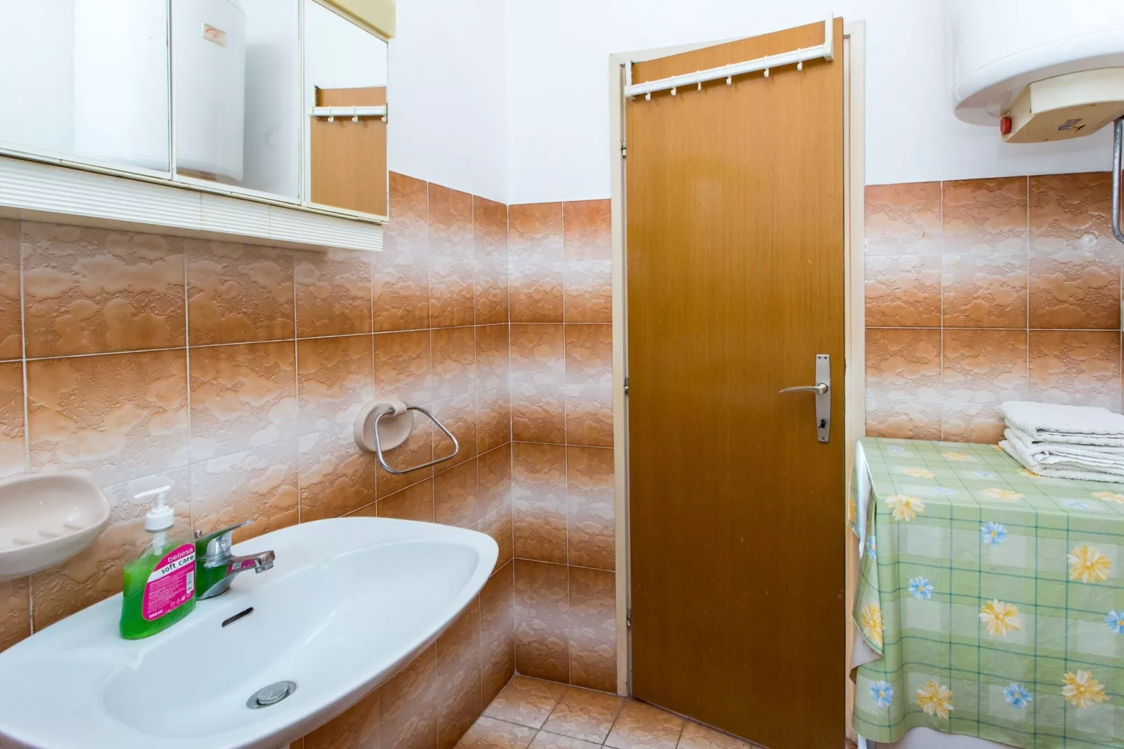 Guest House Ljubica - Double Room with External Bathroom -1-Badezimmer
