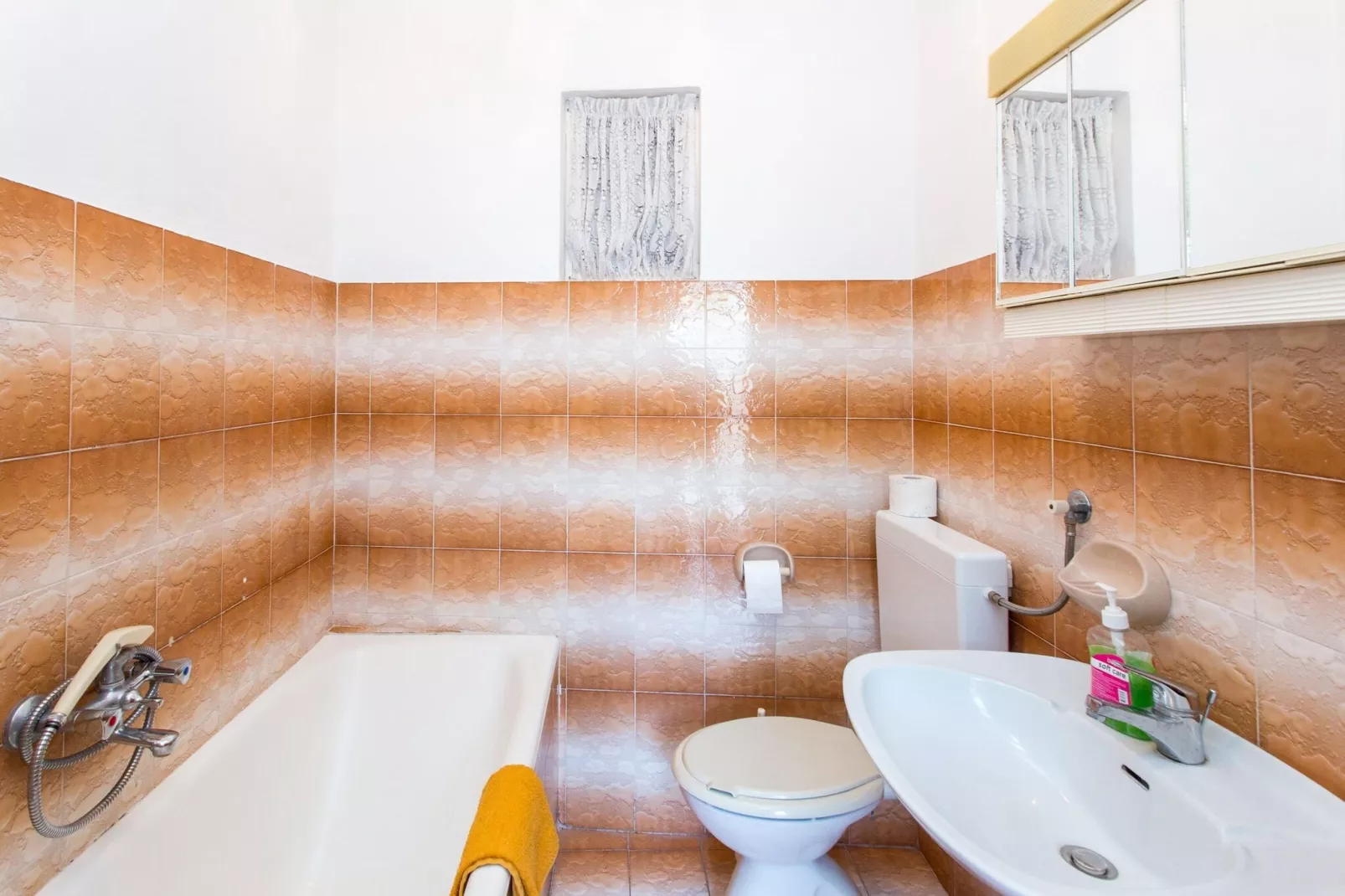 Guest House Ljubica - Double Room with External Bathroom -1-Badezimmer