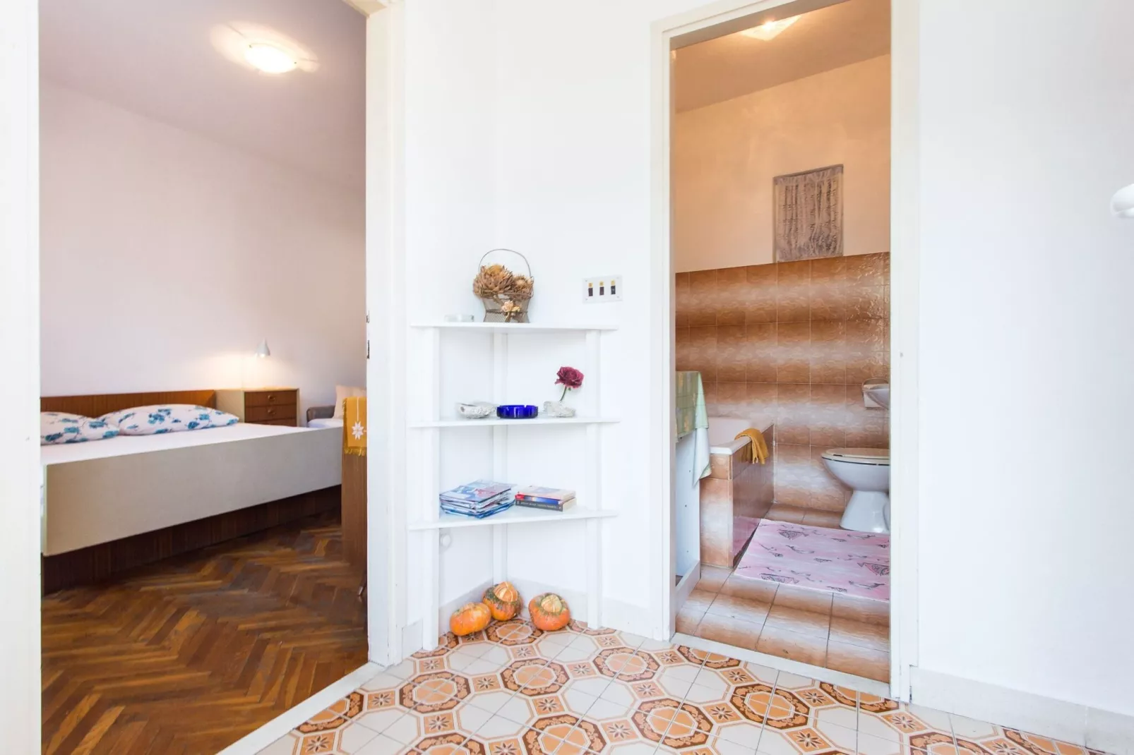 Guest House Ljubica - Double Room with Private Bathroom-2 1-Chambre