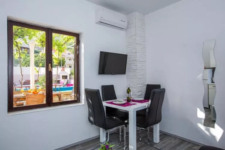 Villa Roza - One-Bedroom Apartment-Salle à manger