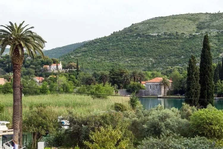 Villa Roza - One-Bedroom Apartment with Balcony-Aussicht