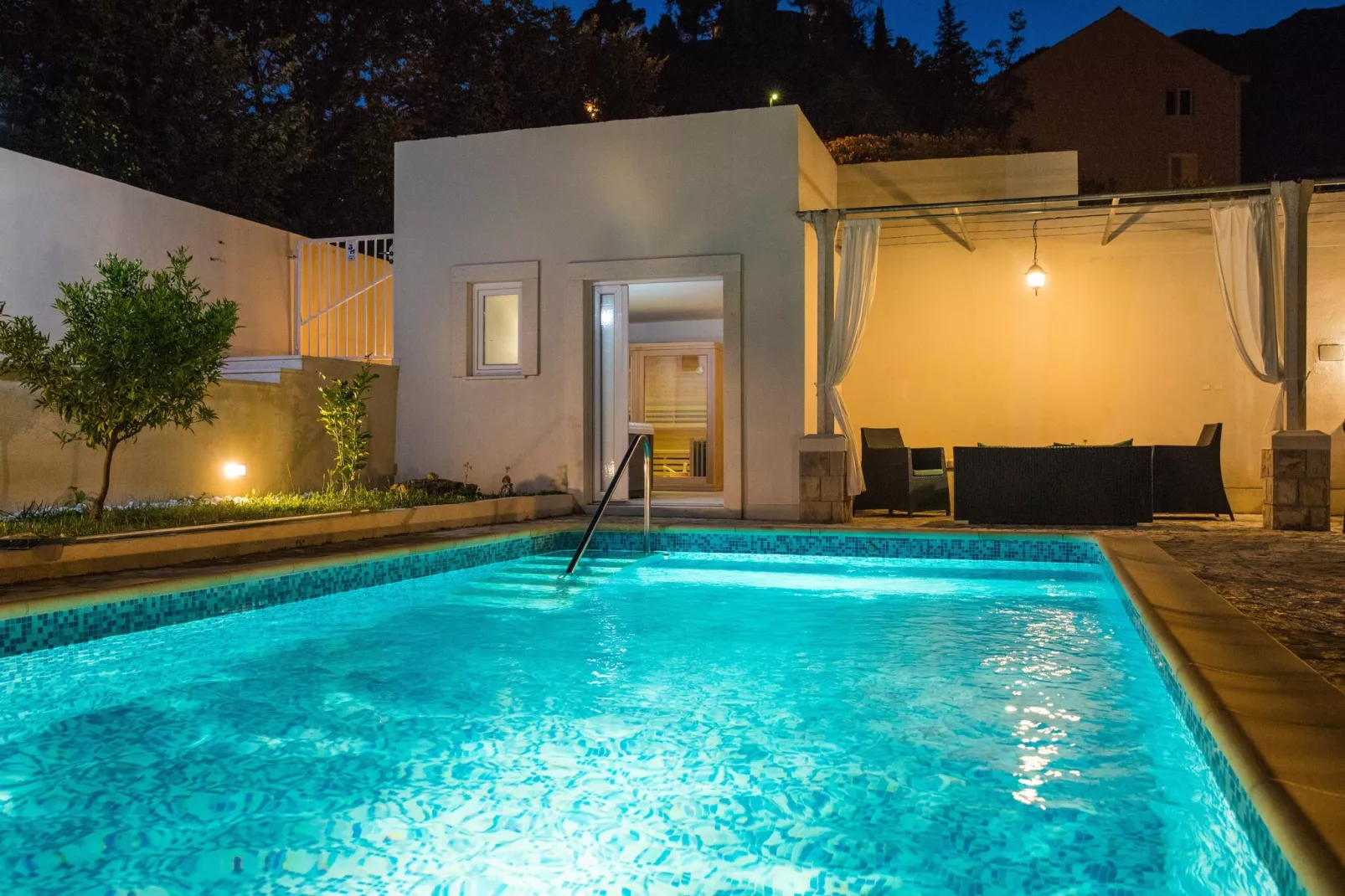 Villa Roza - Studio Apartment with Balcony-Pool