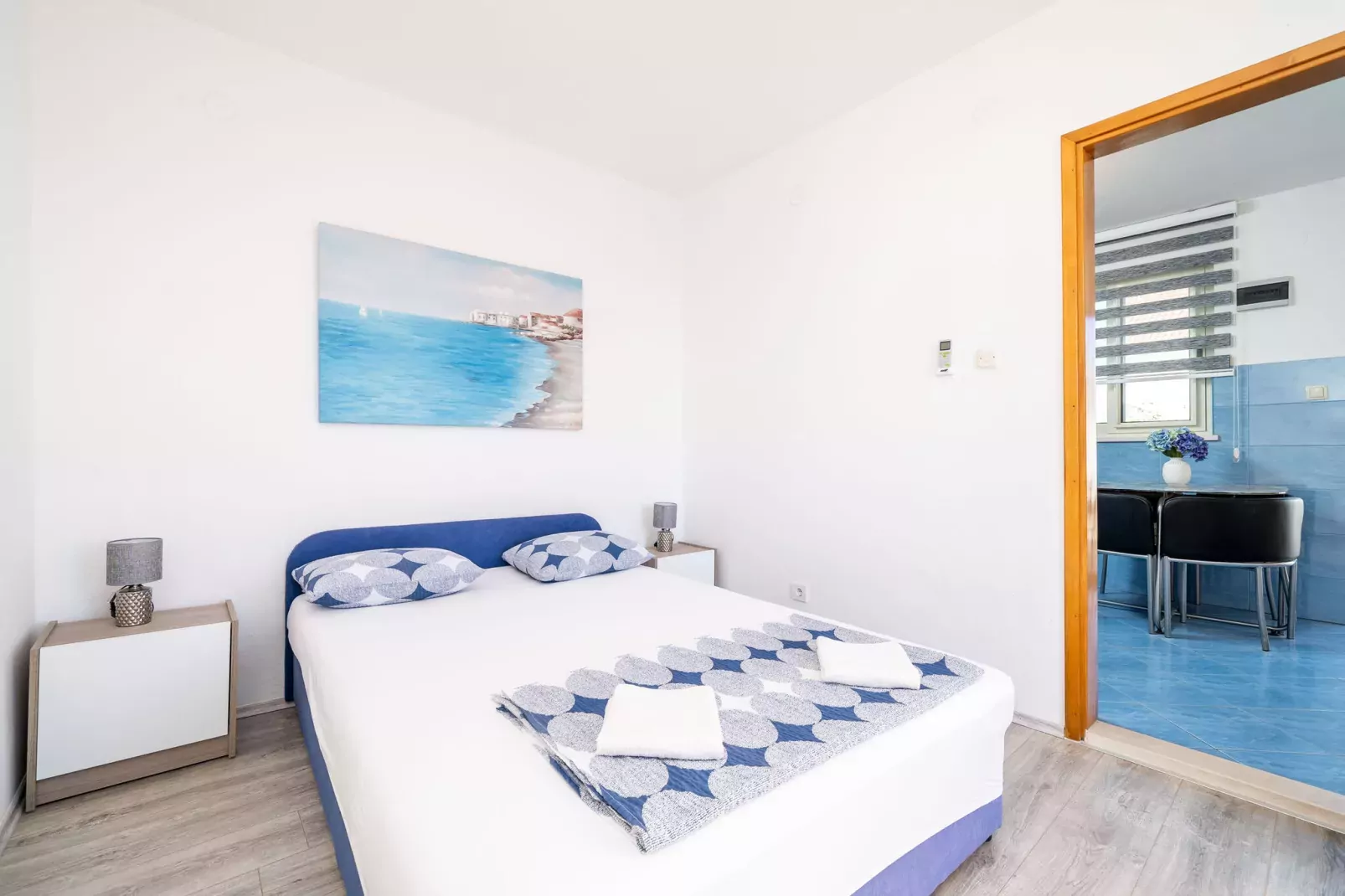 Apartment & Rooms Alan - One Bedroom Apartment with Balcony and Sea View-Bedroom