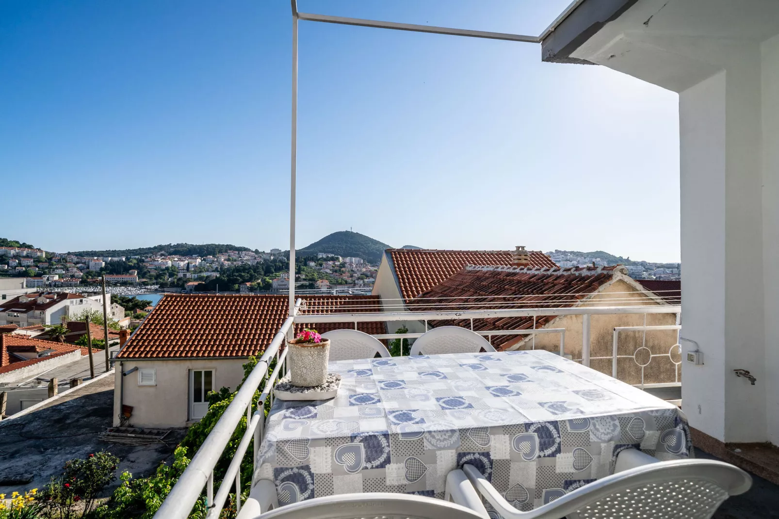 Apartment & Rooms Alan - One Bedroom Apartment with Balcony and Sea View-Terrace balcony