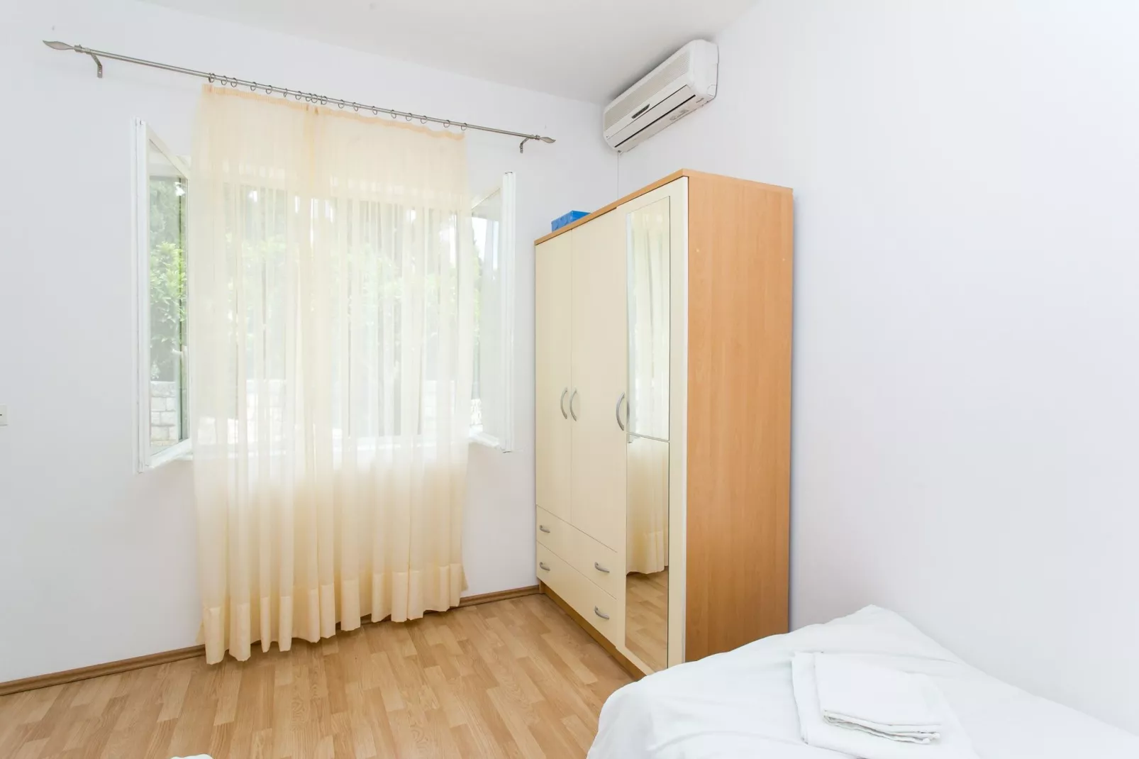Apartments Garden - One-Bedroom Apartment with Terrace (2 Adults)-Chambre