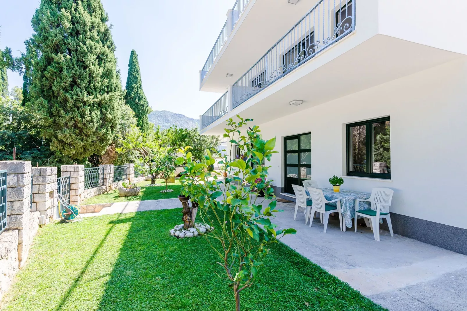 Apartments Garden - One-Bedroom Apartment with Terrace (2 Adults)-Extérieur