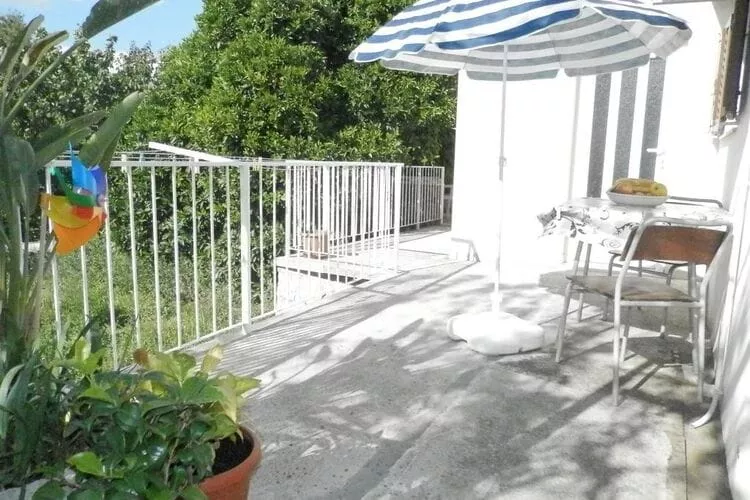 Villa Hortenzia -  One-Bedroom Apartment with Terrace-2-Terrasse